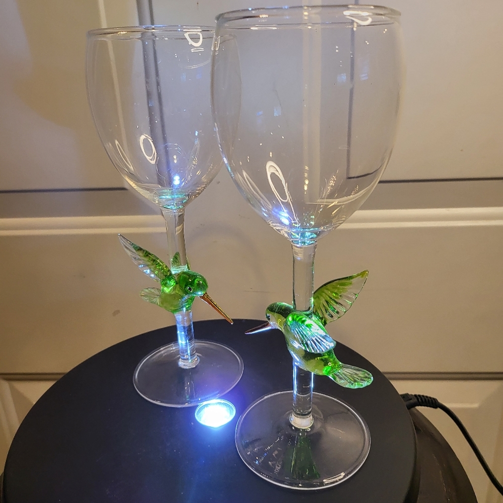 Artisan Hummingbird Colored Wine Glasses - Picture 4 of 16